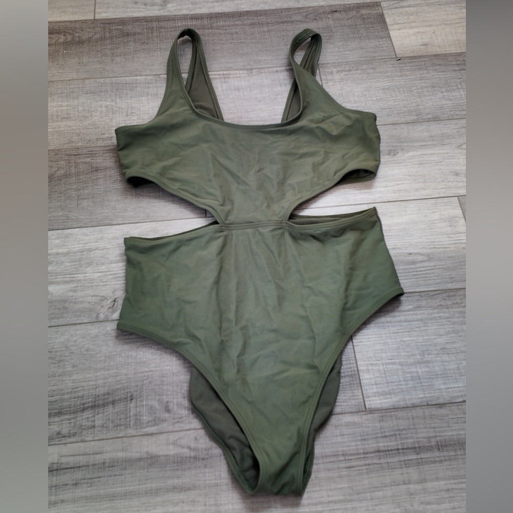 Aerie Green Cut Out One Piece Swimsuit XL Women Chic Cute Swimwear Summer - Picture 2 of 12